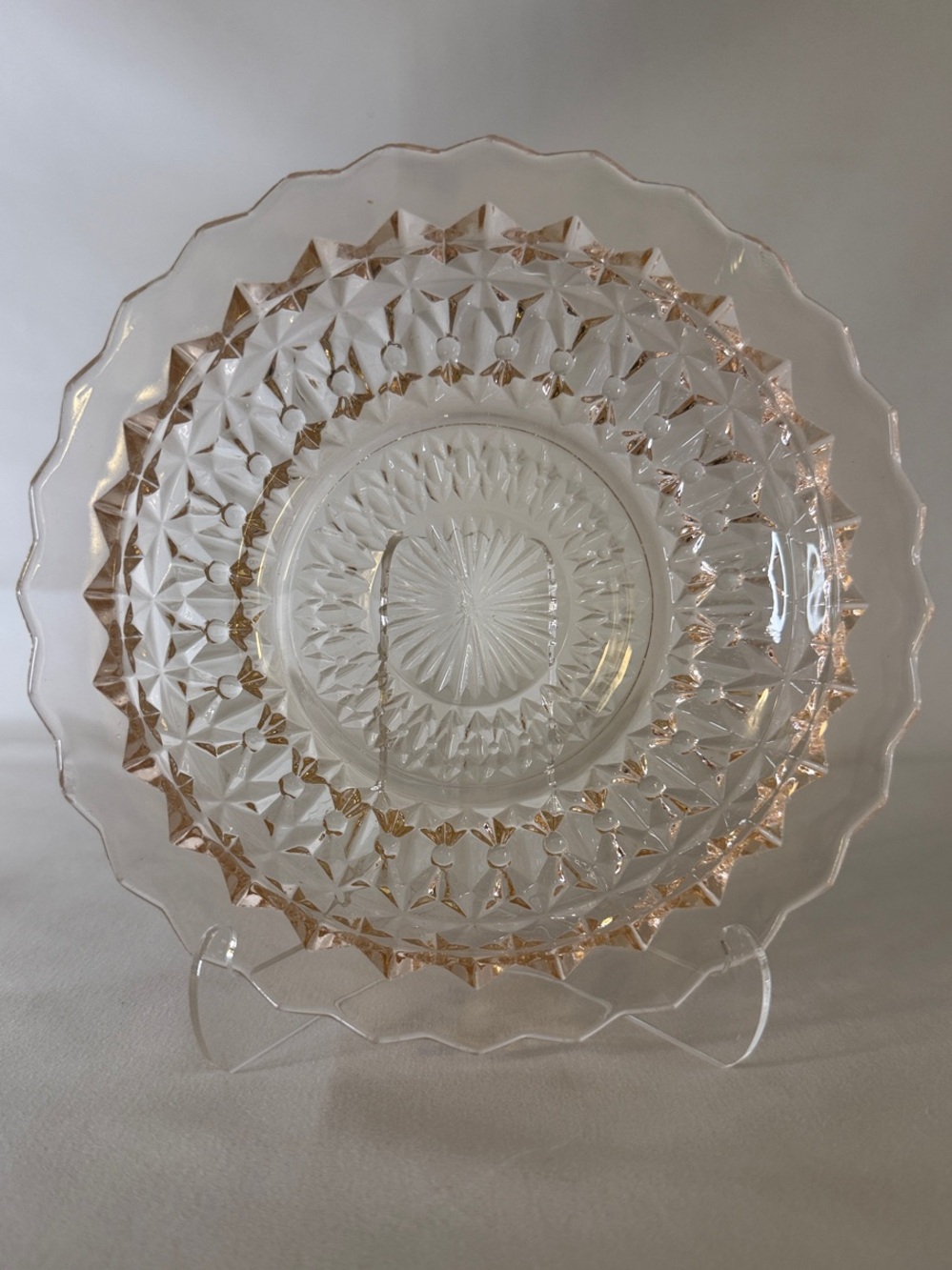 1930s-1940s Jeannette Glass "Windsor Diamond" Serving Bowl - 7.5-inch bowl